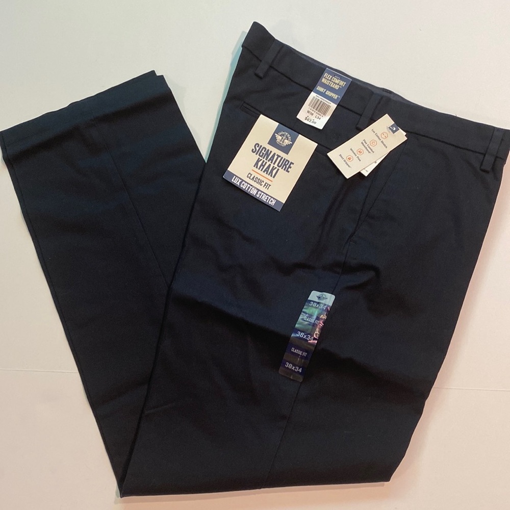 Dockers SZ 38 x 34 Navy Signature Khaki Classic Fit Flat Front Pants New D11
